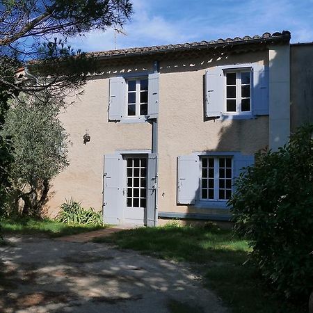 Вилла La Maison D'En Face Сент-Аффрик-ле-Монтань Номер фото